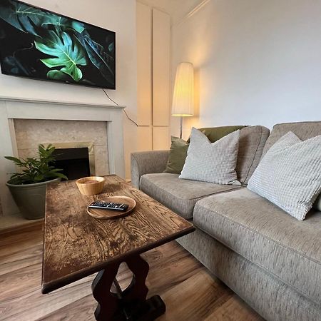 2025 Award Winner Liverpool Ivy House - 4 Bedrooms Exterior photo