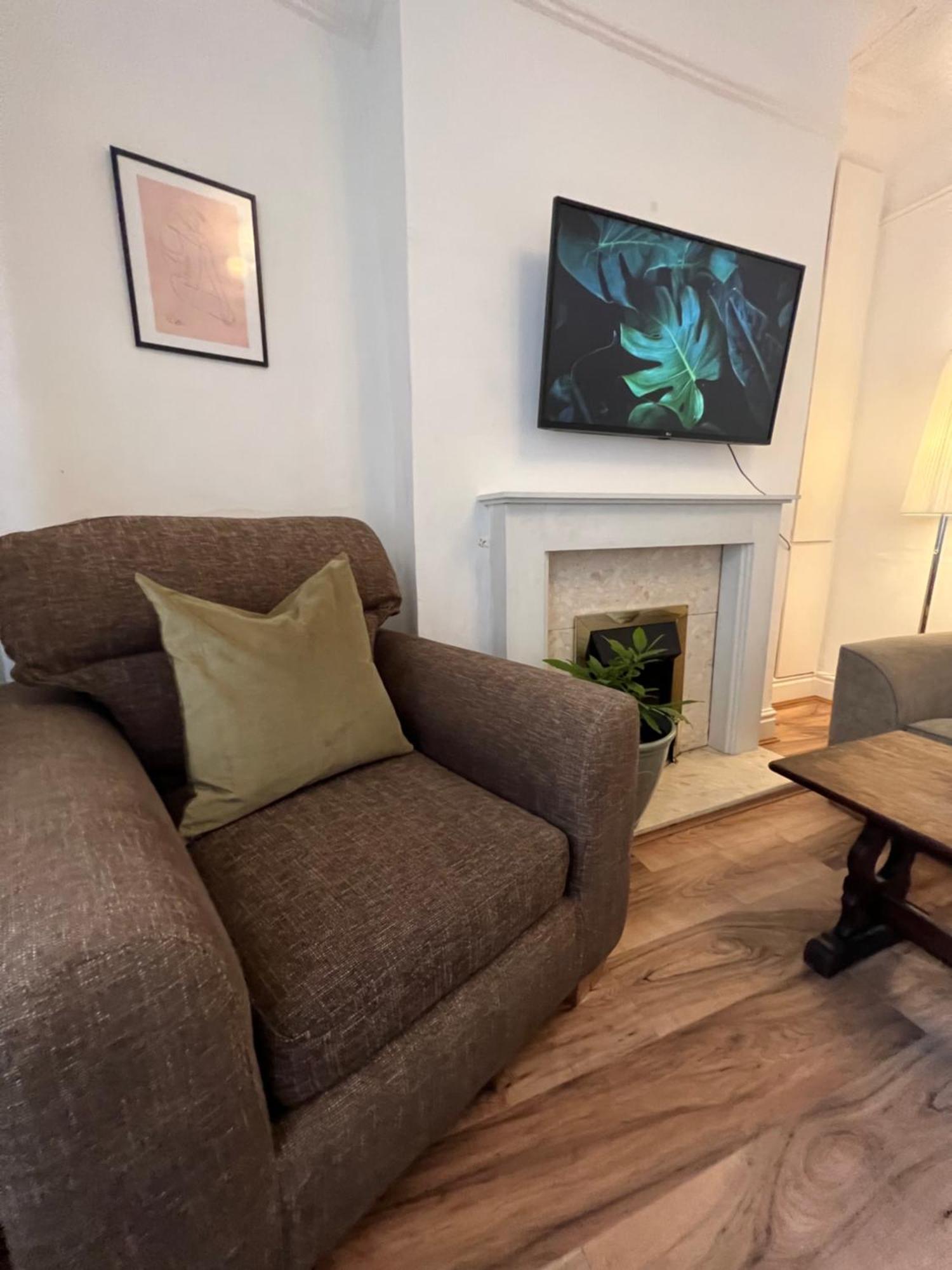 2025 Award Winner Liverpool Ivy House - 4 Bedrooms Exterior photo