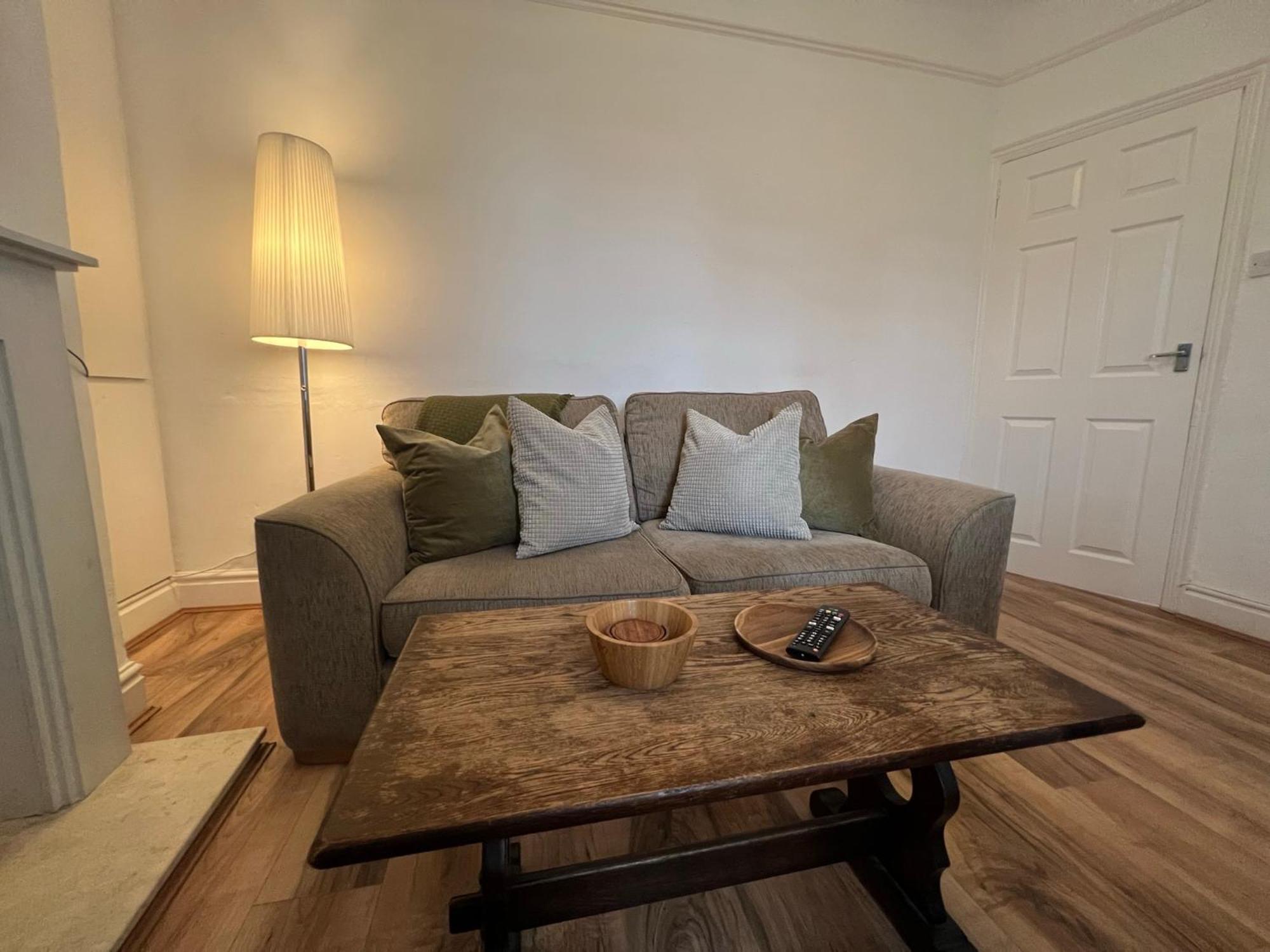 2025 Award Winner Liverpool Ivy House - 4 Bedrooms Exterior photo